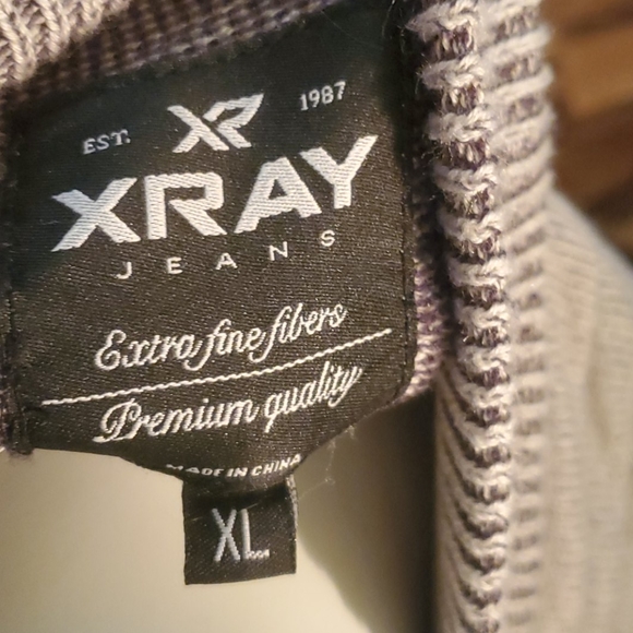 Grey jacket - Picture 3 of 3